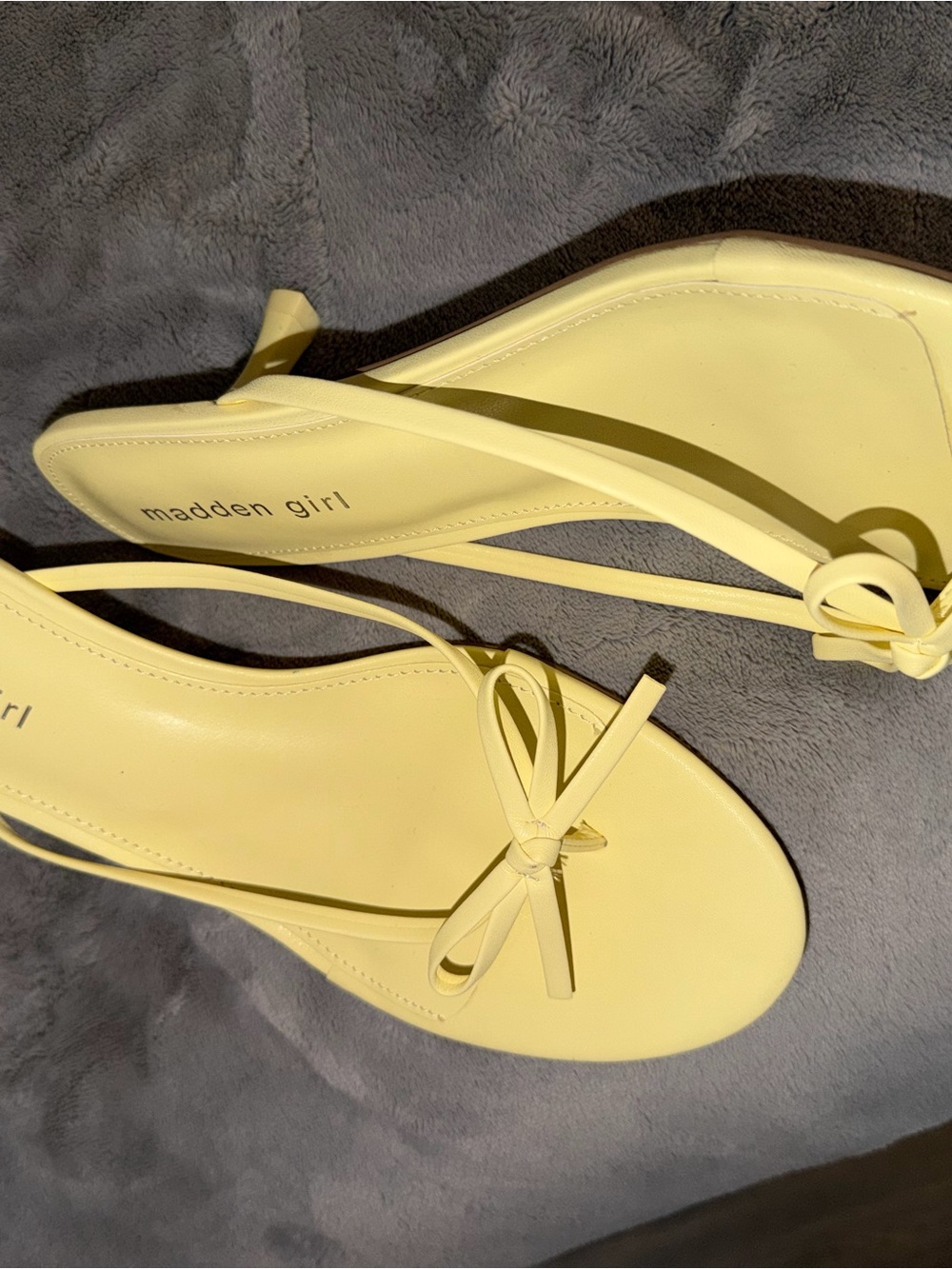 Madden Girl Pale Yellow Bow Slingback Mules - Picture 2 of 2